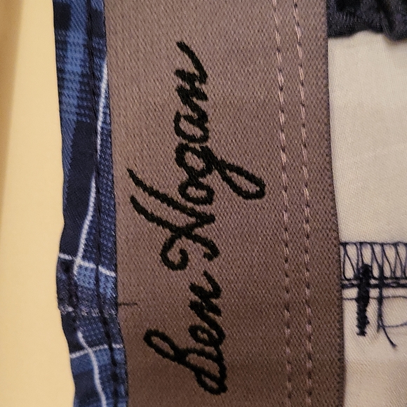 Sold - Picture 3 of 5